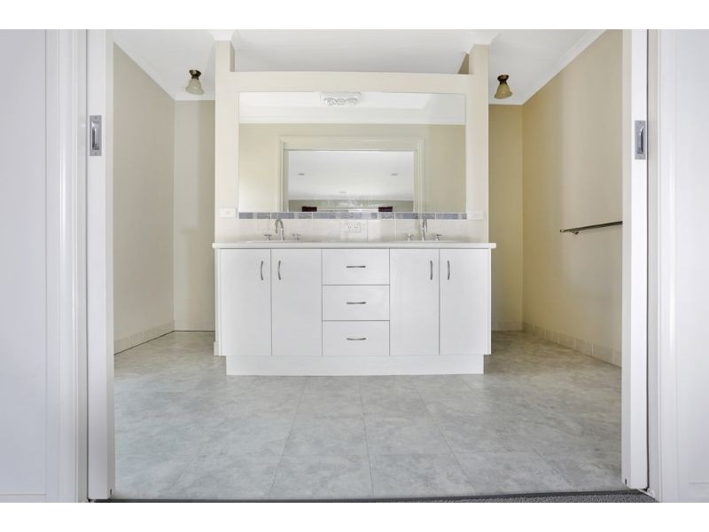 4 Dunroe Court, Warrnambool VIC 3280