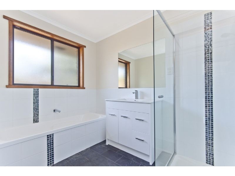 6 Glenview Drive, Warrnambool VIC 3280