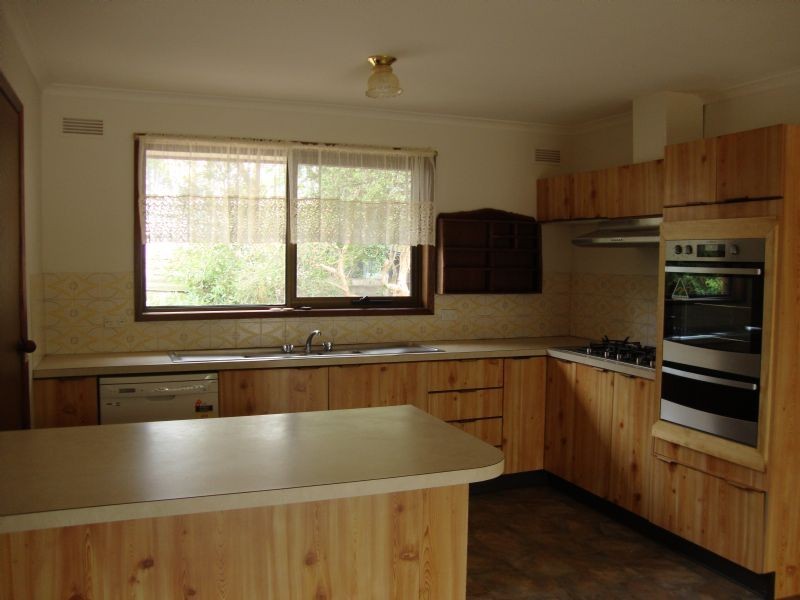 19 Iona Avenue, Warrnambool VIC 3280