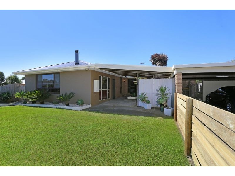 4 Bridge Road, Bushfield VIC 3281