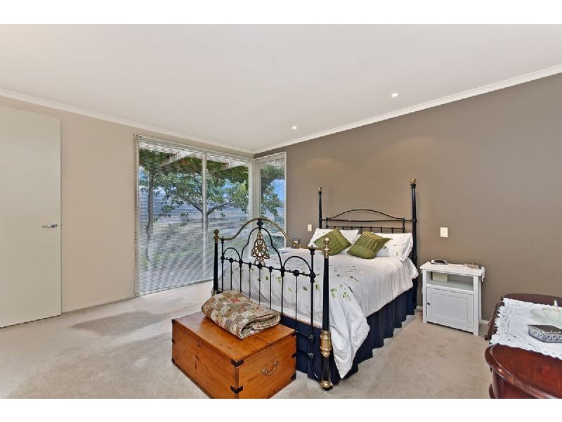 32 DOBSON WAY, Warrnambool VIC 3280