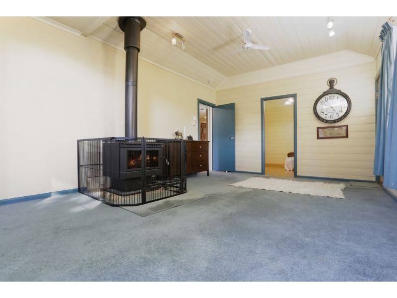 36 Latta Street, Woolsthorpe VIC 3276