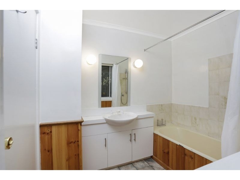 36 Latta Street, Woolsthorpe VIC 3276