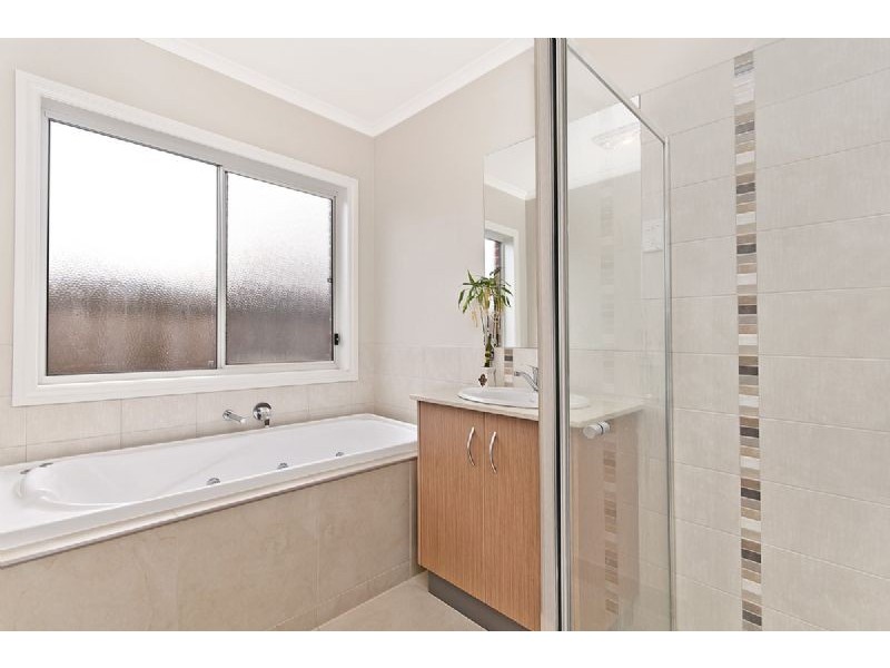 4 Battarbee Street, Warrnambool VIC 3280