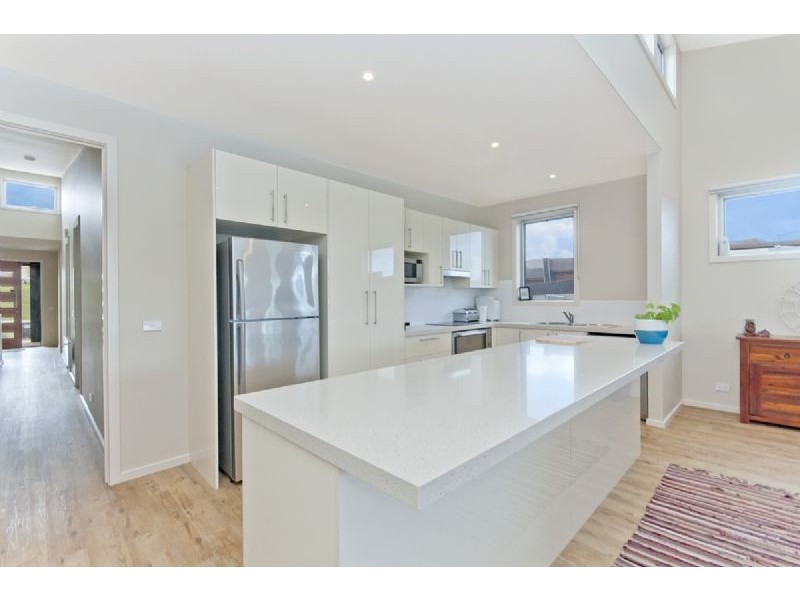 1,66 Dobson Way, Warrnambool VIC 3280