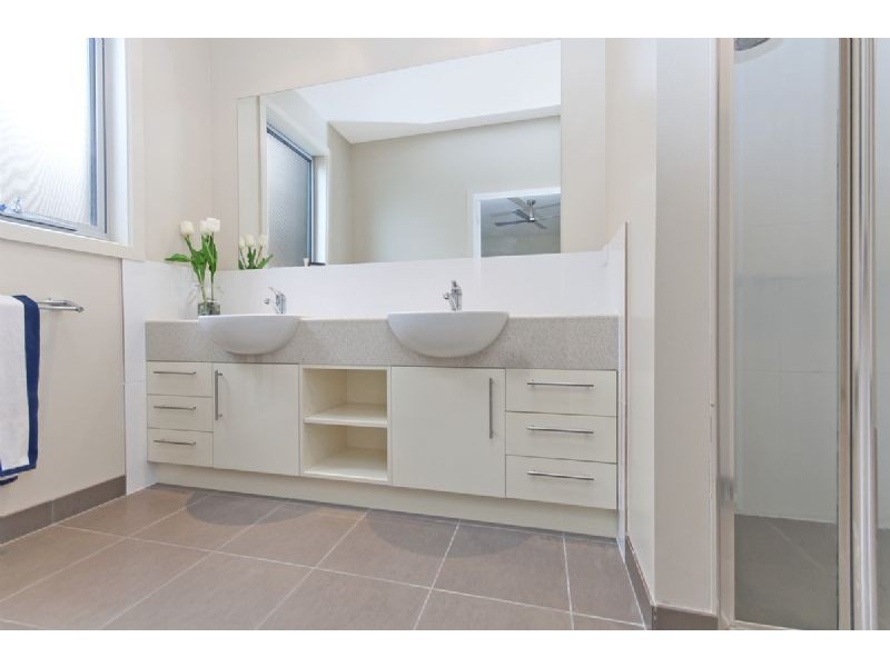 1,66 Dobson Way, Warrnambool VIC 3280