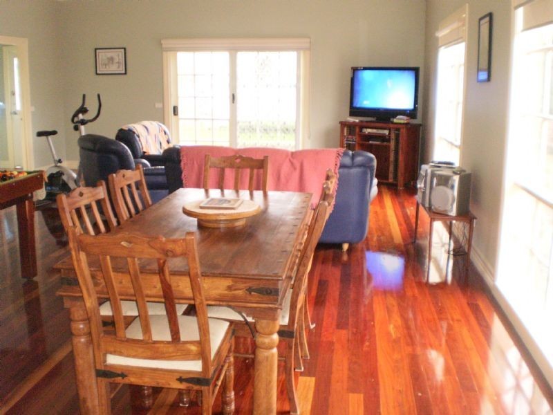 95 Curdie Street, Cobden VIC 3266