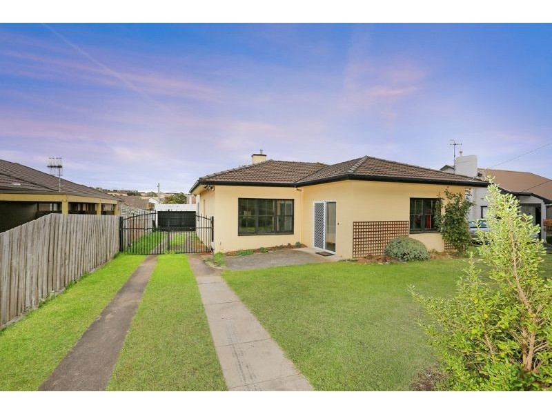 9 Lyndoch Avenue, Warrnambool VIC 3280