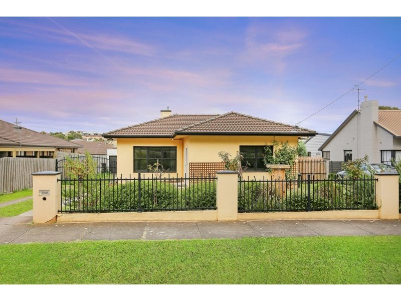 9 Lyndoch Avenue, Warrnambool VIC 3280