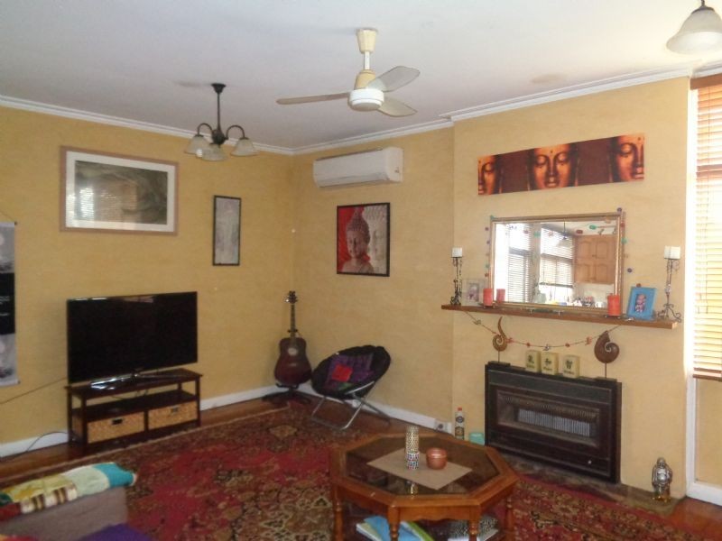 6 Brown Street, Allansford VIC 3277
