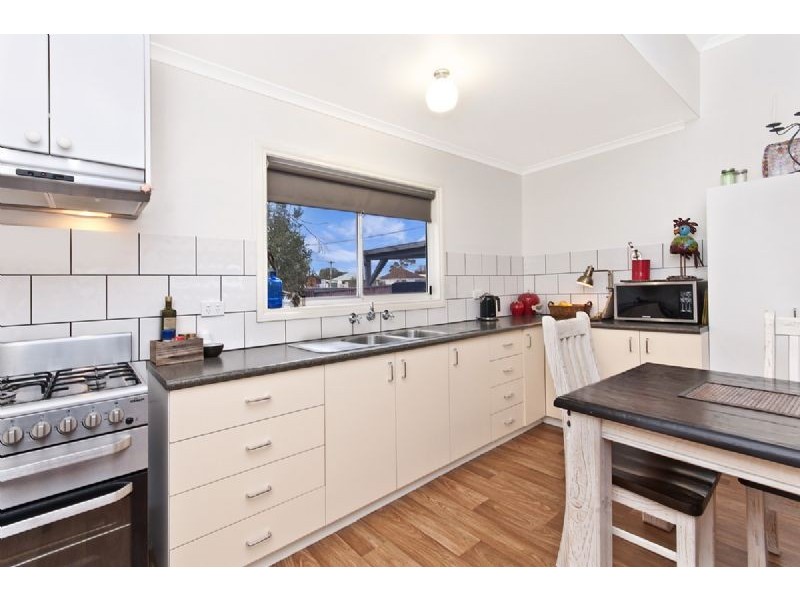 4 Irvings Lane, Koroit VIC 3282