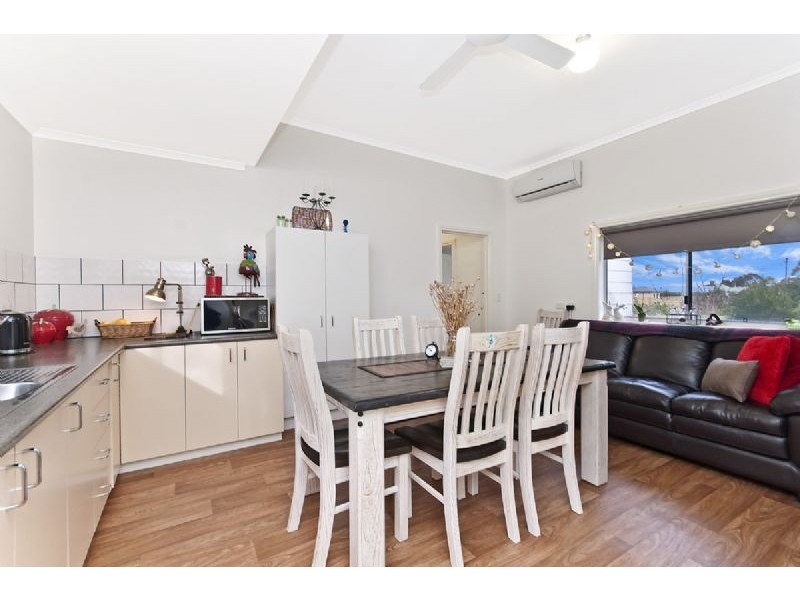 4 Irvings Lane, Koroit VIC 3282