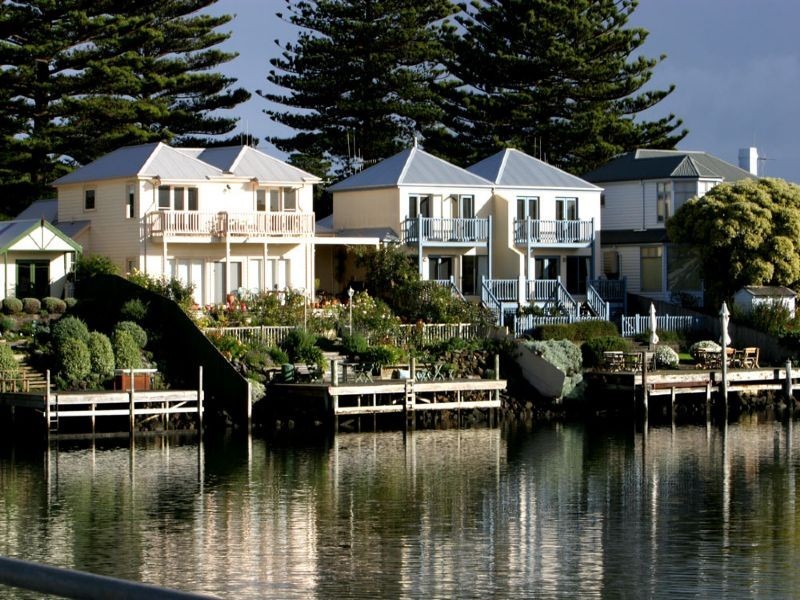 a/69 Gipps Street, Port Fairy VIC 3284