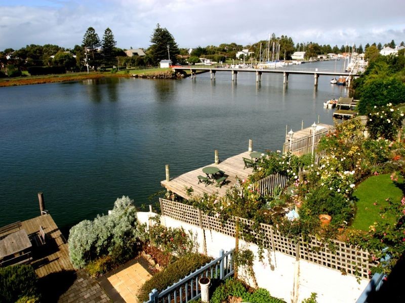 a/69 Gipps Street, Port Fairy VIC 3284