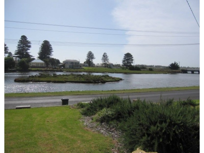 82 Griffith Street, Port Fairy VIC 3284