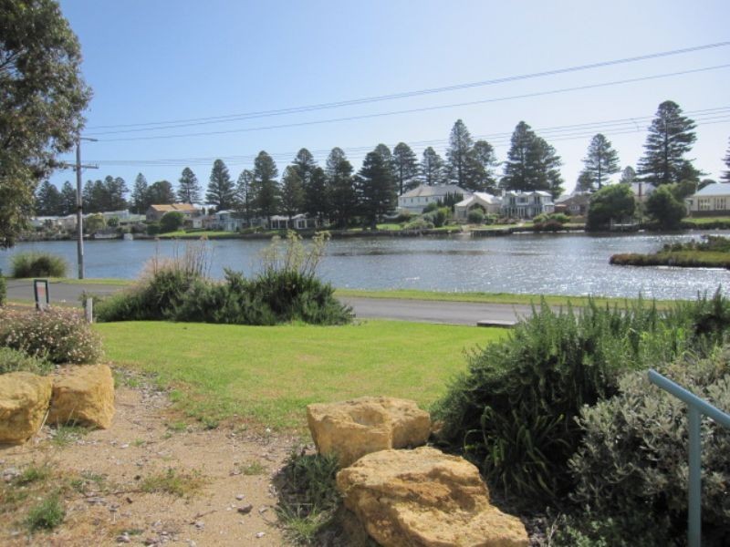 82 Griffith Street, Port Fairy VIC 3284