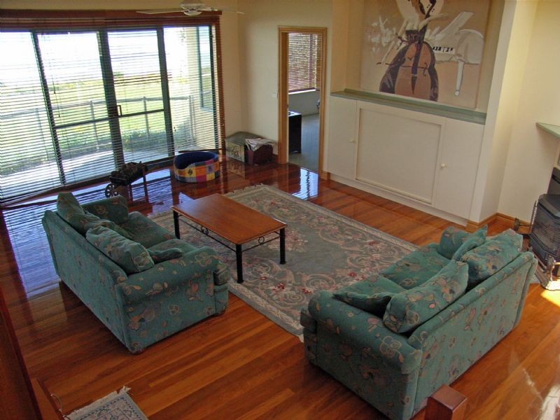 7 Moyne Crt, Port Fairy VIC 3284