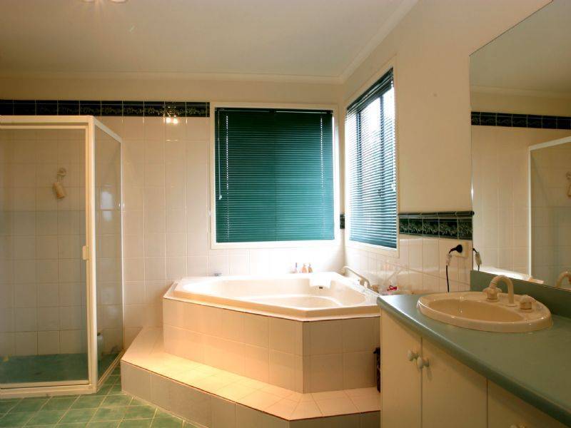 4 Seaview Way, Port Fairy VIC 3284