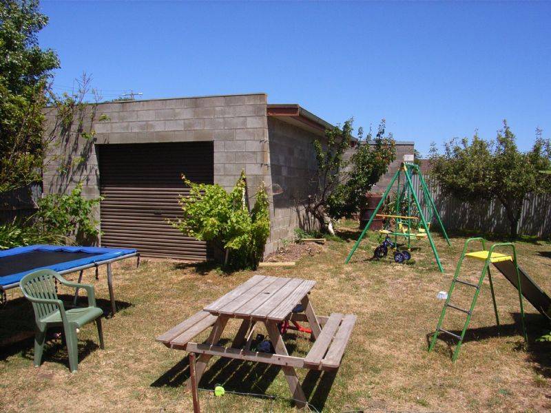 105 Regent St, Port Fairy VIC 3284