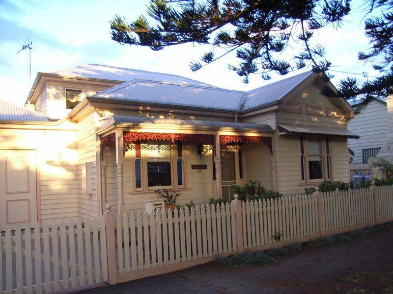 67 Gipps St, Port Fairy VIC 3284