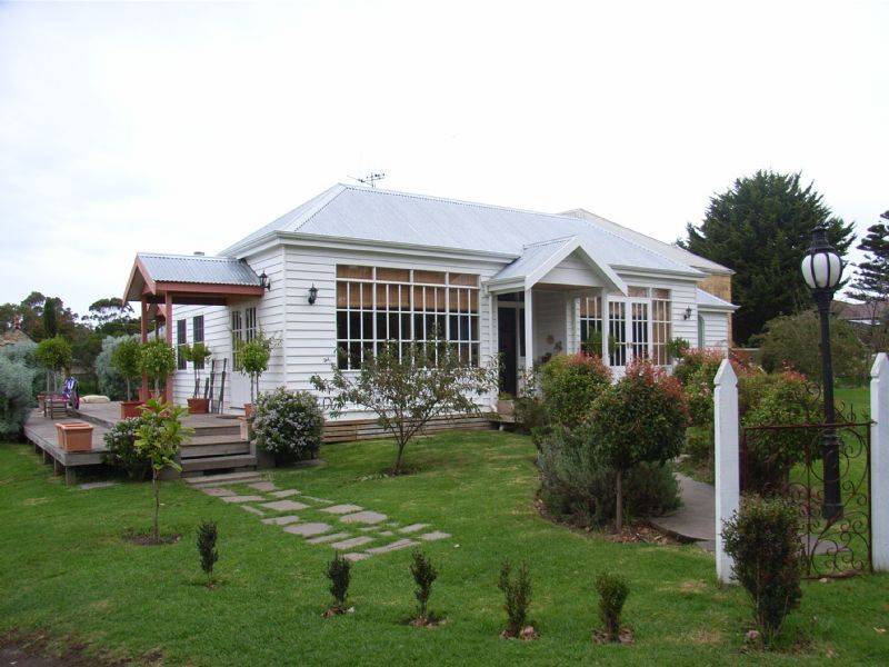 137 Princes Hwy, Port Fairy VIC 3284