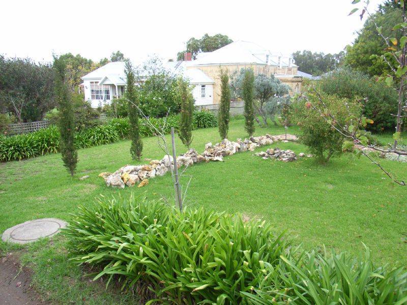 137 Princes Hwy, Port Fairy VIC 3284