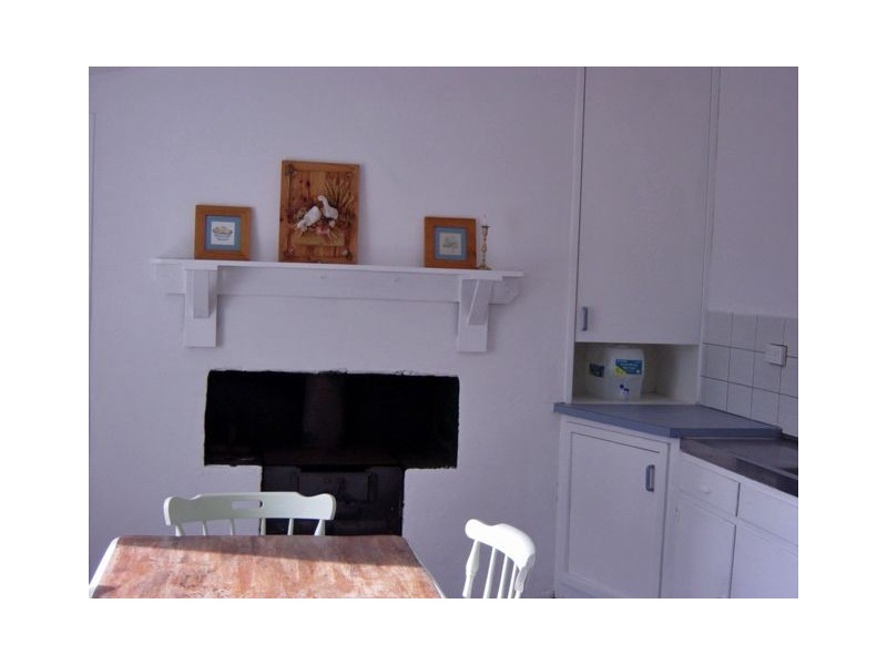 84 Cox Street (Princes Highway), Port Fairy VIC 3284