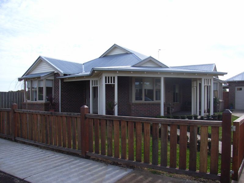 22 Dyson St, Port Fairy VIC 3284