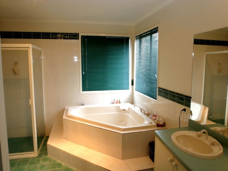 4 Seaview Way, Port Fairy VIC 3284