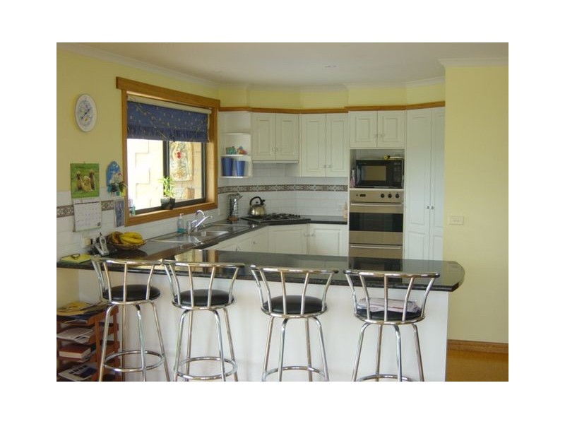 14 Osmonds Lane, Port Fairy VIC 3284