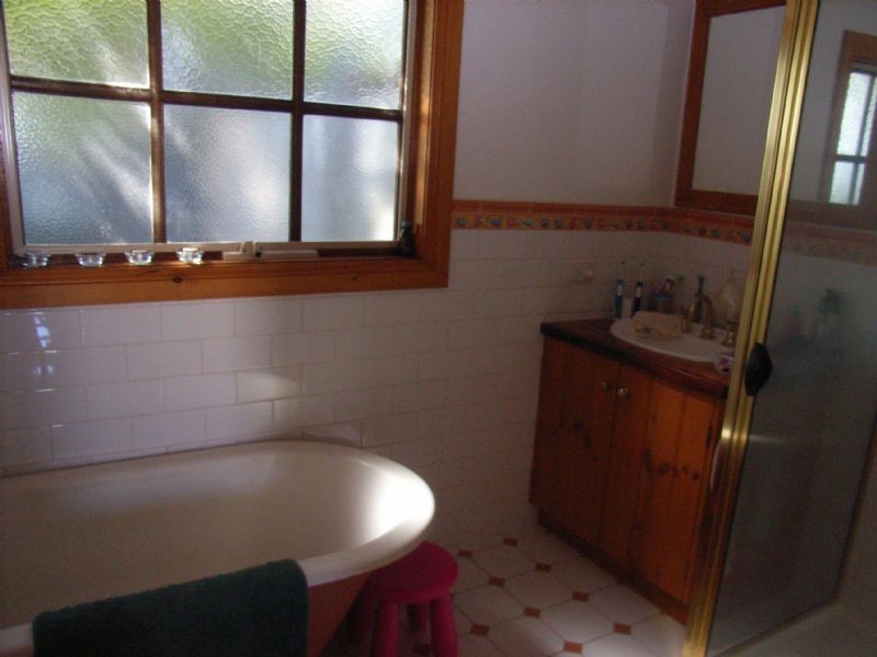 8  Earle St, Port Fairy VIC 3284