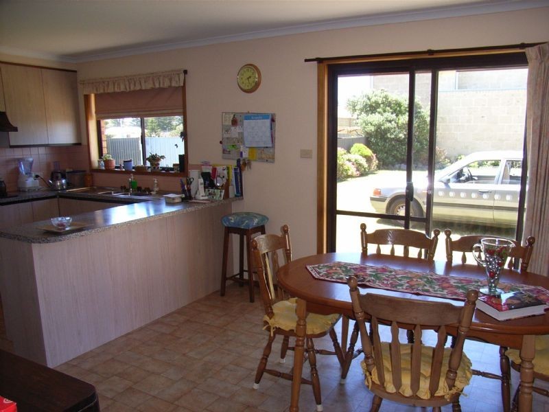 101 Beach St, Port Fairy VIC 3284