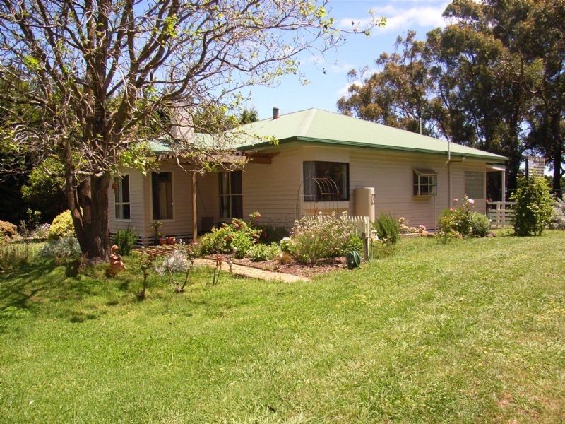 12 Hutchins Rd, Macarthur VIC 3286