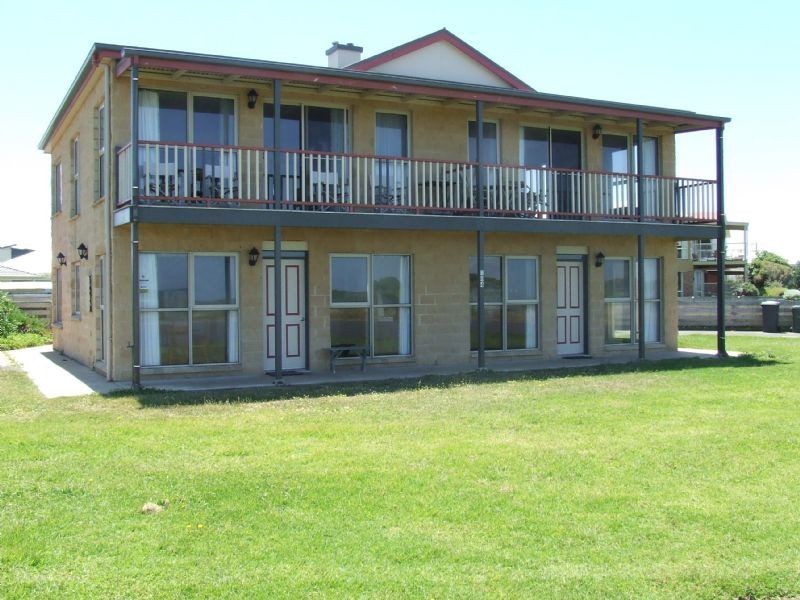 104 Ocean Drive, Port Fairy VIC 3284