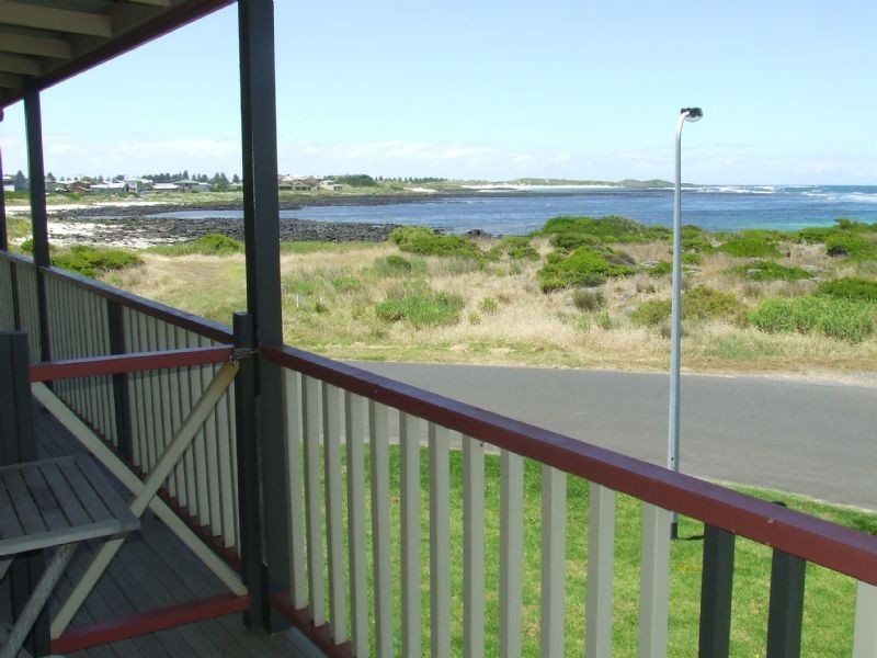 104 Ocean Drive, Port Fairy VIC 3284