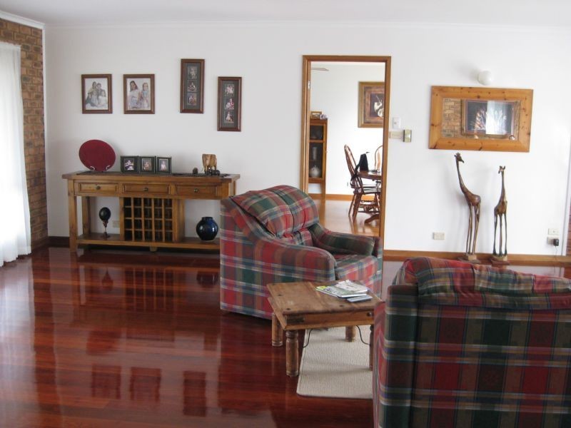 6 Uebergang Street, Port Fairy VIC 3284