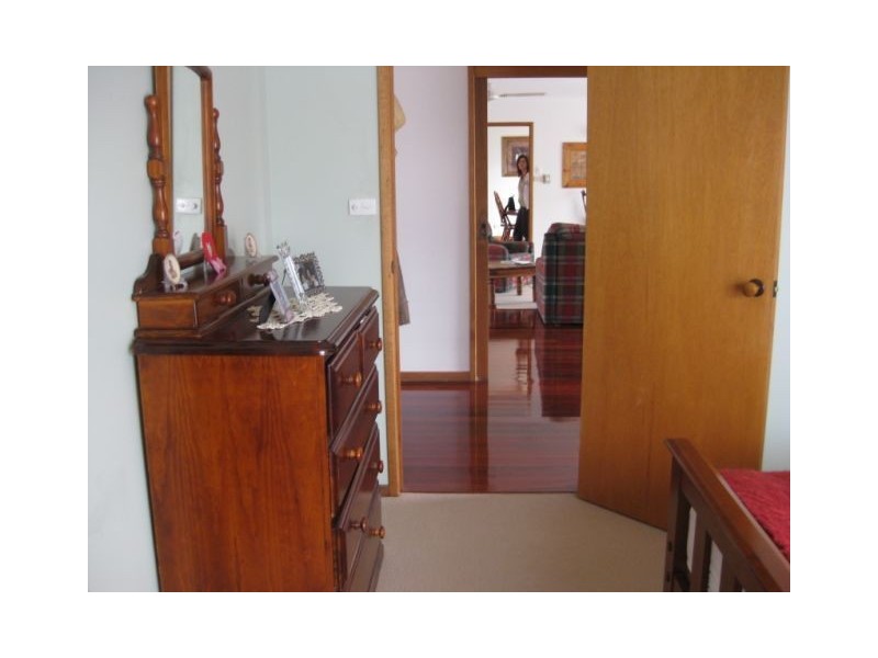 6 Uebergang Street, Port Fairy VIC 3284