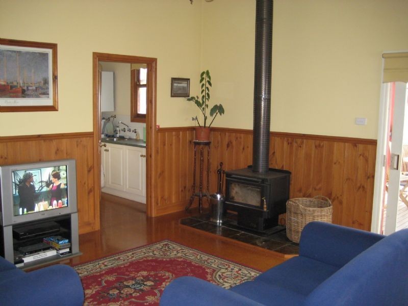 31 Powling , Port Fairy VIC 3284