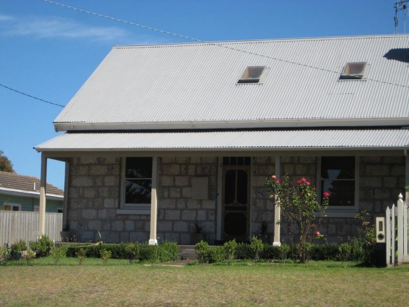 32 Albert Street, Port Fairy VIC 3284