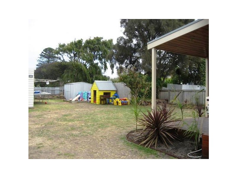 32 Albert Street, Port Fairy VIC 3284