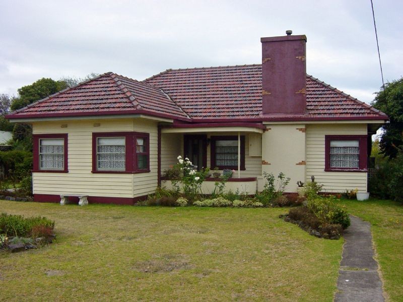 69 Princes Highway, Port Fairy VIC 3284