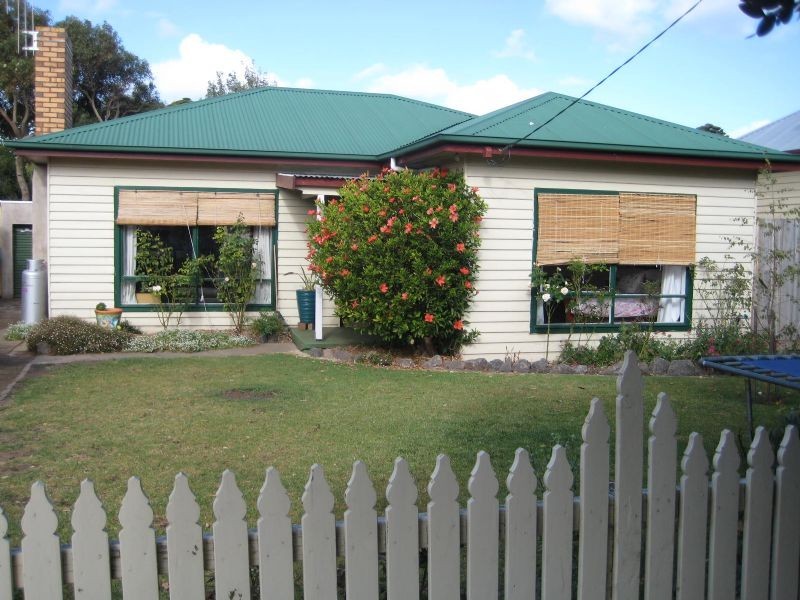 9 Villiers St, Port Fairy VIC 3284