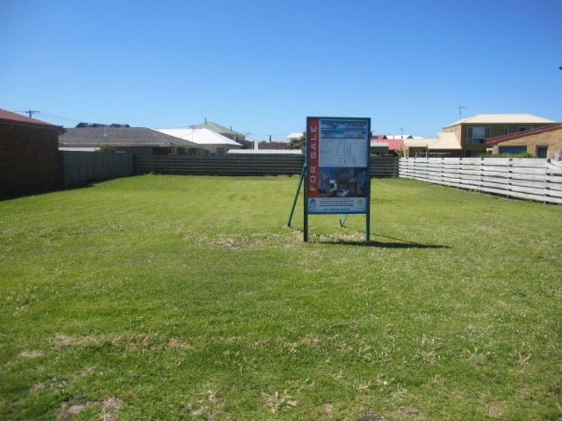 106 Ocean Drive, Port Fairy VIC 3284