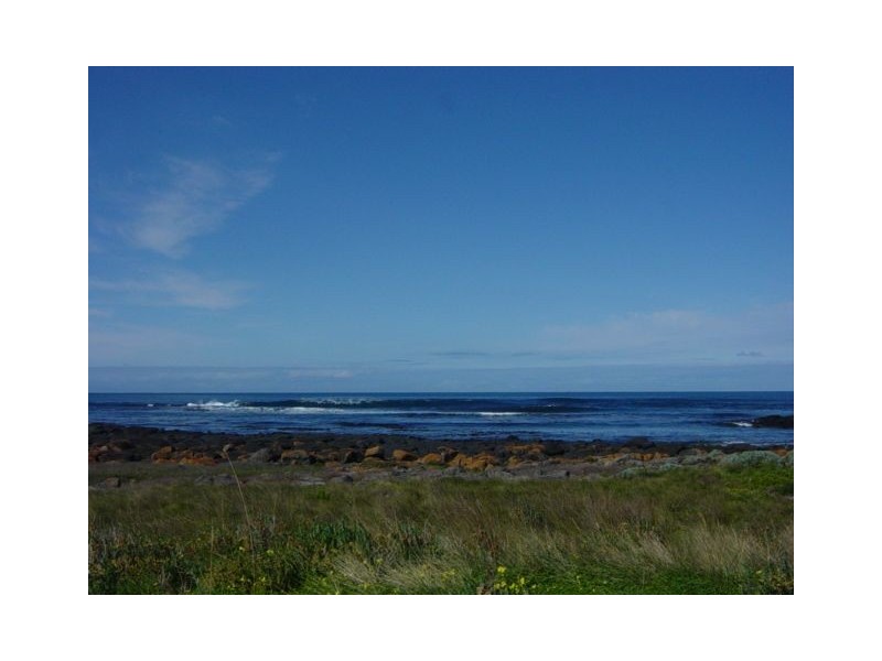 106 Ocean Drive, Port Fairy VIC 3284