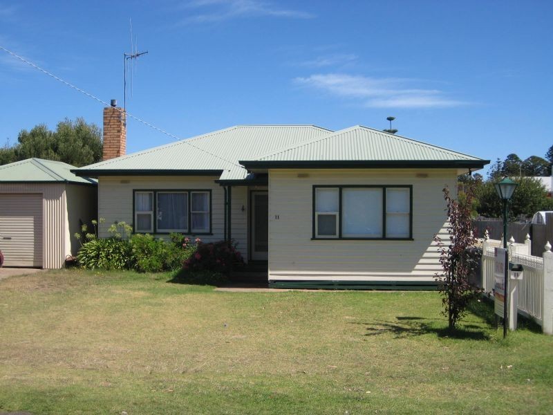 a/11 Earle St, Port Fairy VIC 3284
