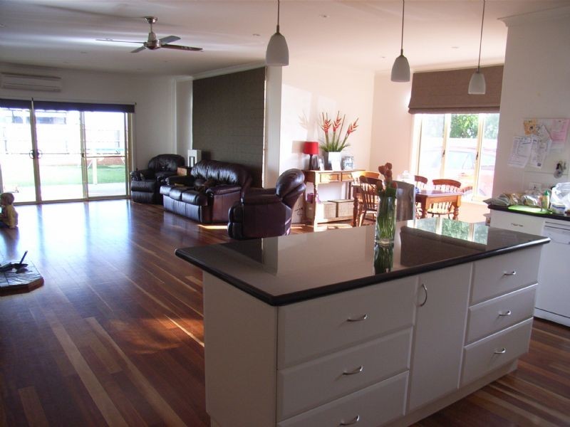 9 Gratton St, Port Fairy VIC 3284