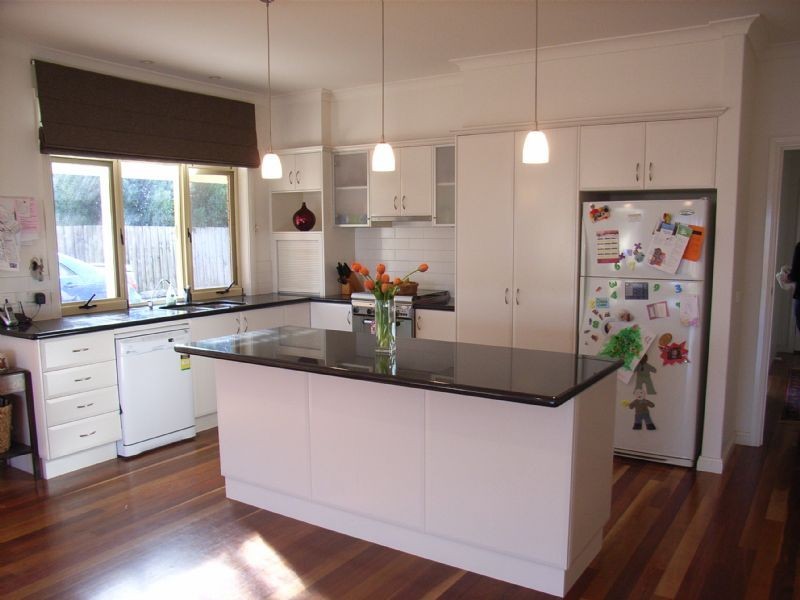 9 Gratton St, Port Fairy VIC 3284