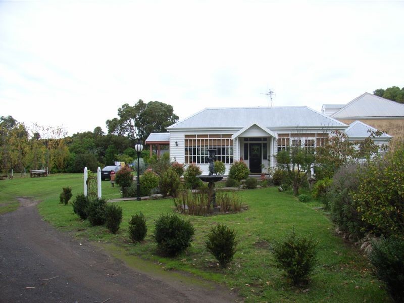 137 Princes Hwy, Port Fairy VIC 3284