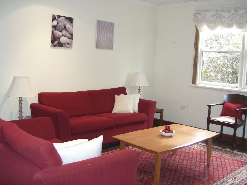 6 Sackville, Port Fairy VIC 3284