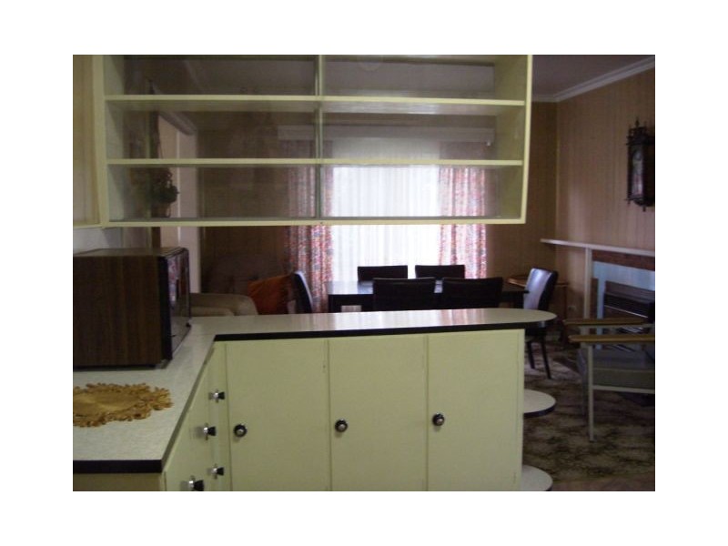 3 Earl, Port Fairy VIC 3284